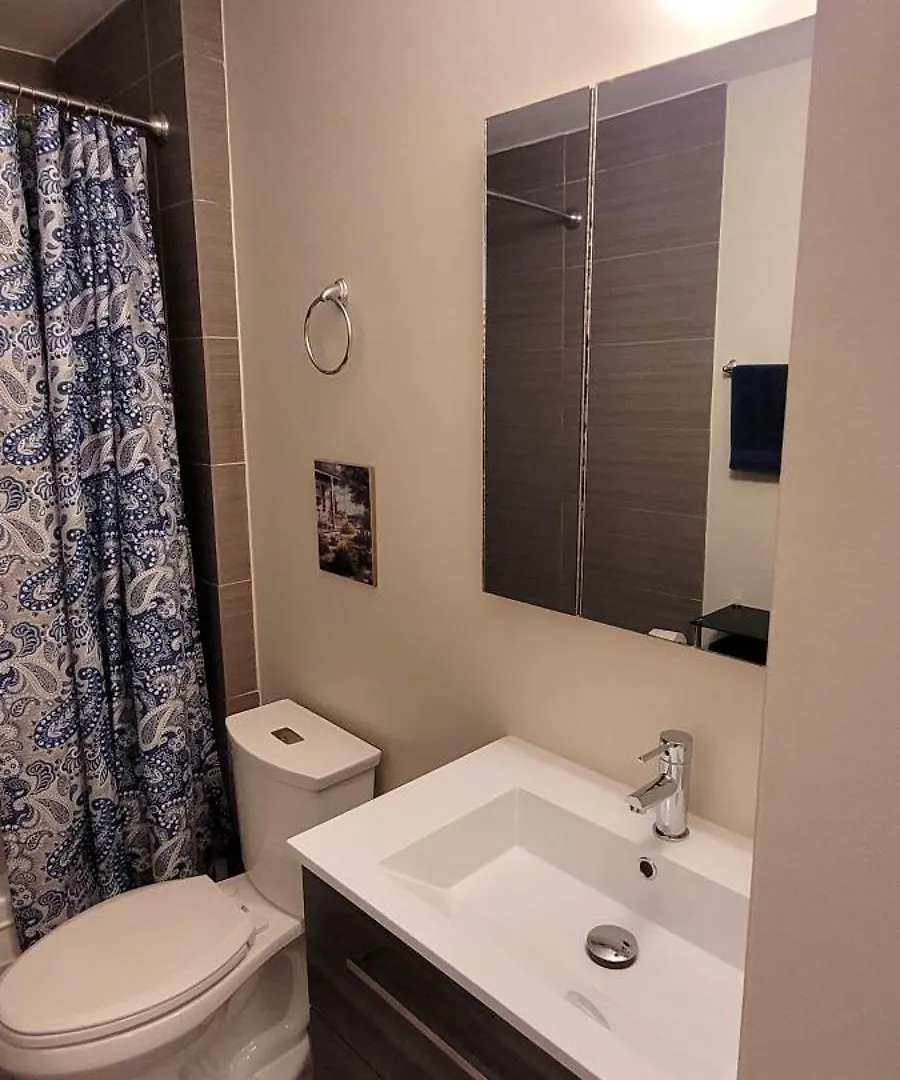 Home Away From Home - 6 Bedroom Fantastic Bungalow Winnipeg Vakantiehuis